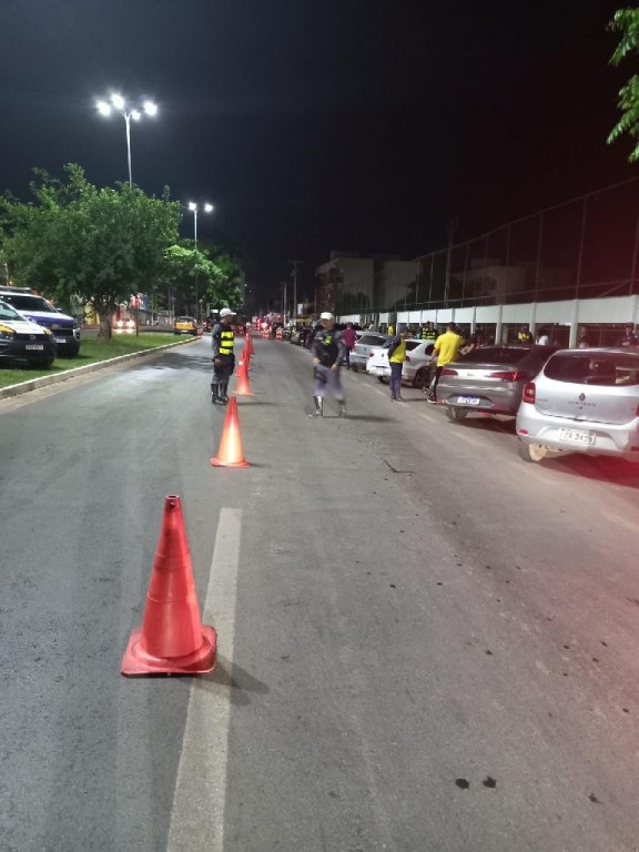 Lei Seca prende 12 por embriaguez e multa 66 motoristas em Cuiabá