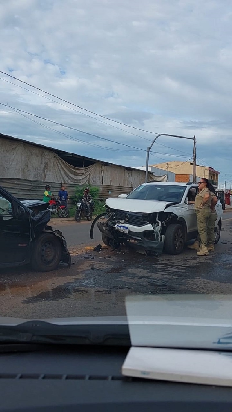 V Deo Mulher Fica Presa As Ferragens Em Acidente Na Jurumirim Mato