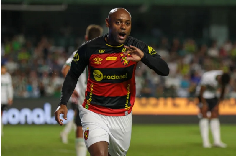 Vagner Love Volta A Marcar Dois Gols Em Um Jogo Da Copa Do Brasil