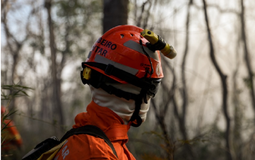 Bombeiros realizam ações para garantir extinção do fogo no Pantanal