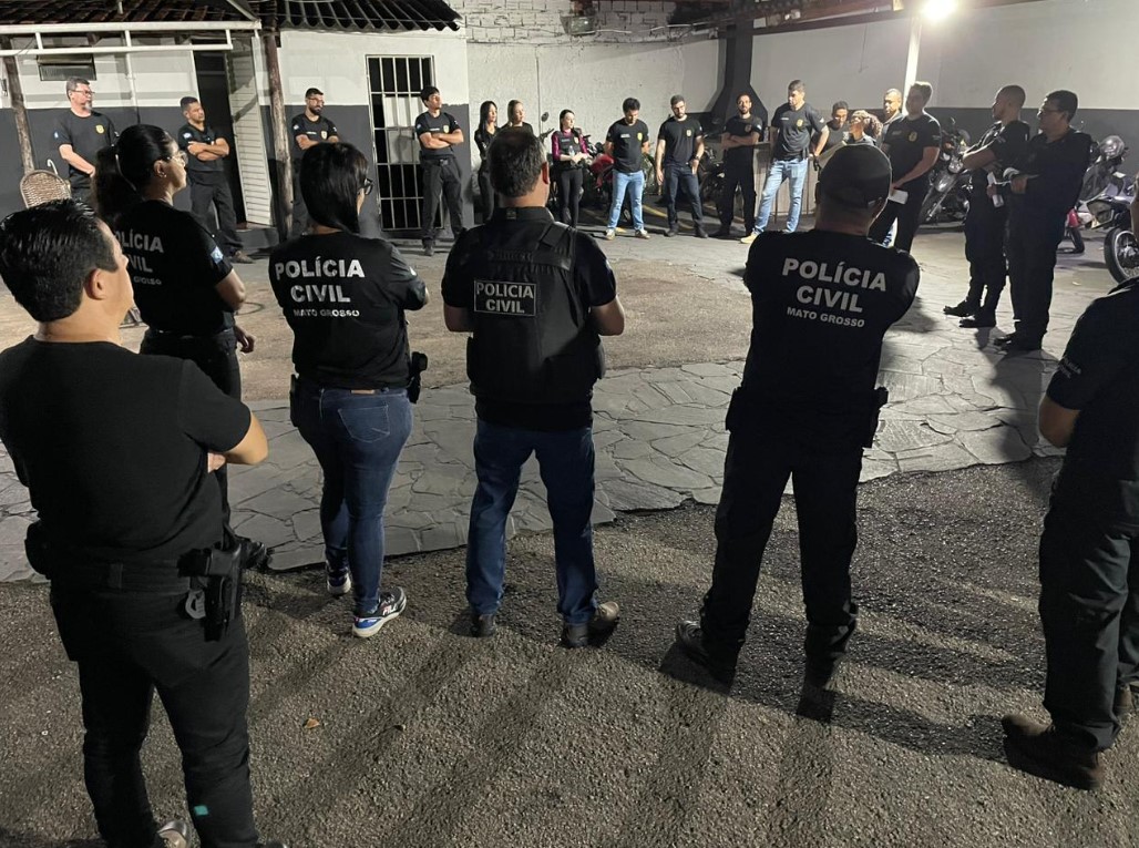 Polícia cumpre 54 ordens contra investigados por furtos de R 3 5 mi