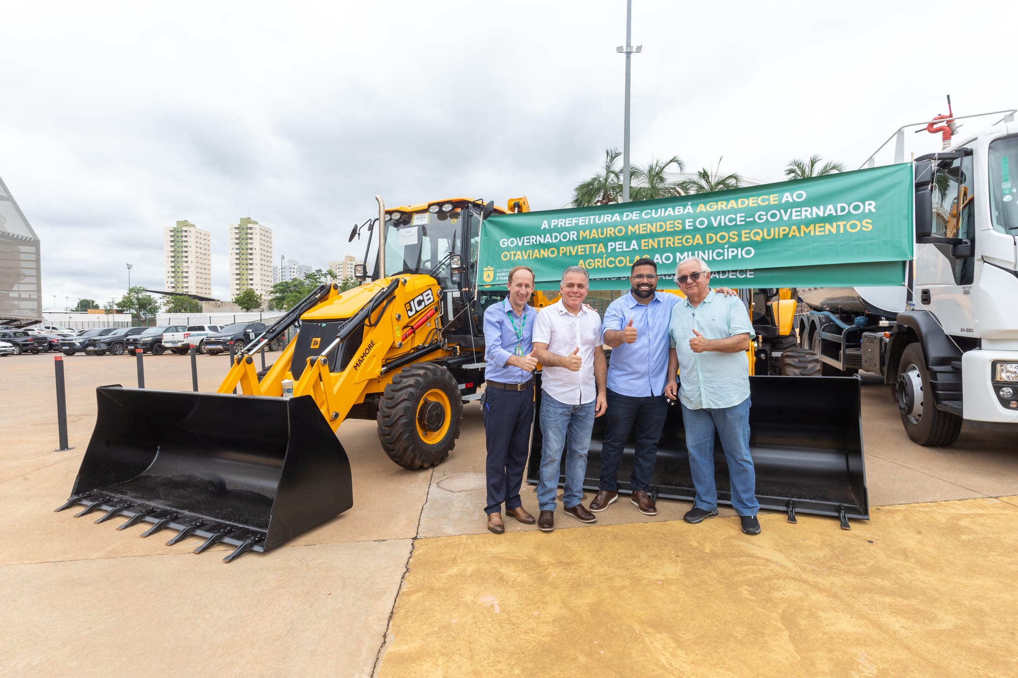 Cuiabá recebe maquinários do governo do Estado e cartões do Fundo de Apoio à Agricultura Familiar