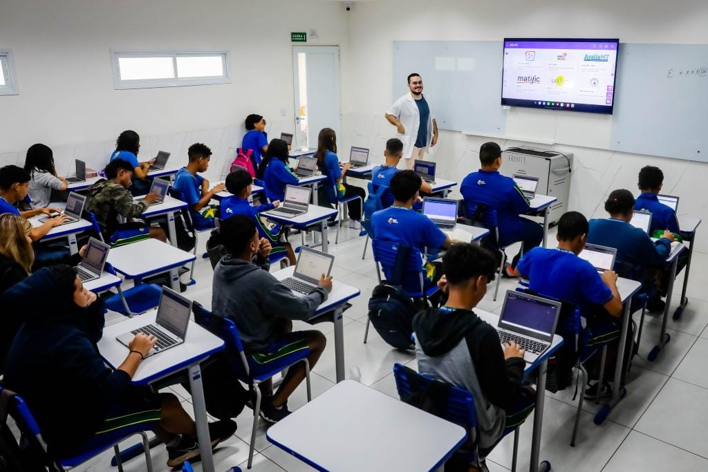 Rede Estadual encerra ano letivo  com Conselhos de Classe e férias escolares