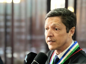 Desembargador rejeita julgar ação de Emanuel Pinheiro em suposto esquema de ‘notas frias’