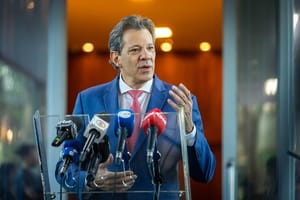 Ministro Haddad reage à derrota da MP da tributação e promete a Lula alternativas para manter equilíbrio fiscal no Brasil