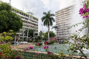 Prefeito institui autonomia financeira e de nomeações para vice-prefeita