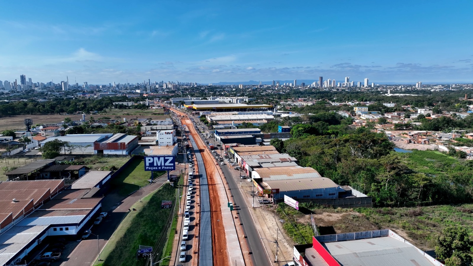 Obras do BRT chegam à passagem de nível na FEB e rotas alternativas buscam  evitar engarrafamentos - Primeira Hora