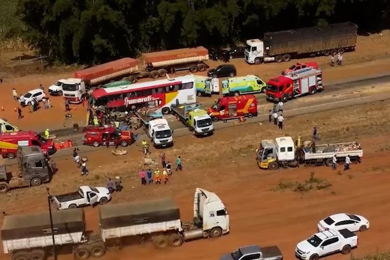 Vítimas e familiares de pessoas mortas em acidente são convocados