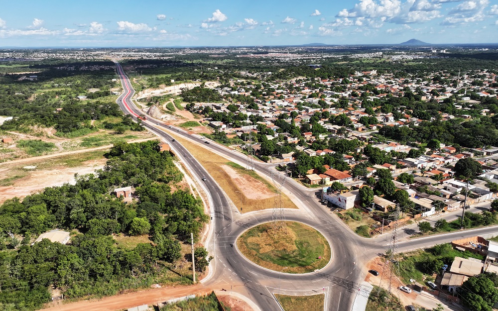 Picape S10 Com Carretinha é Usada Para Furto De Grama Da Avenida Contorno Leste Prejuízo é De