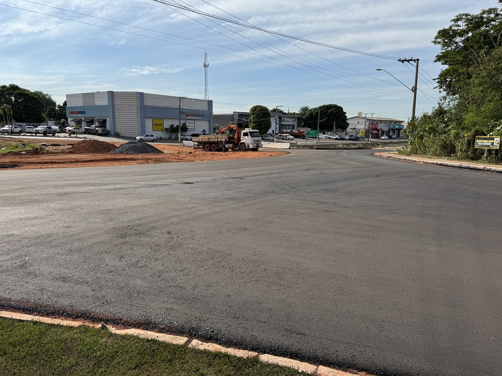 Obras de revitalização da Avenida 8 de Abril estão com 87 5 de  